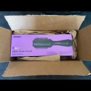 New Amika dryer brush